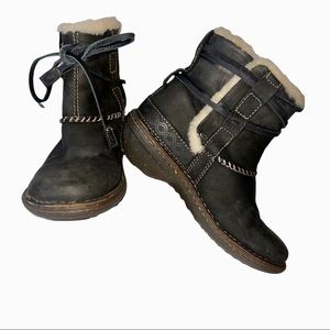 Ugg Australia Cove Ankle Boots, EUC, Size 6 Ladies